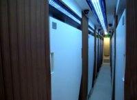 住江織物　高速乗合バスの内装材に採用